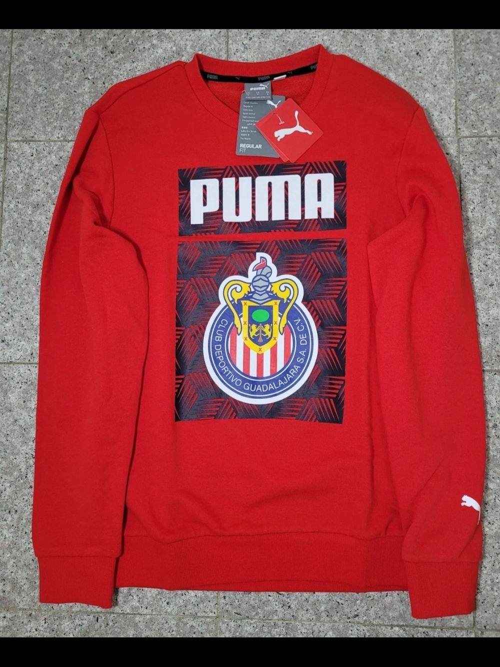 Puma Crewneck Sweatshirt with Club Deportivo Guadalajara Crest Size Small BNWT